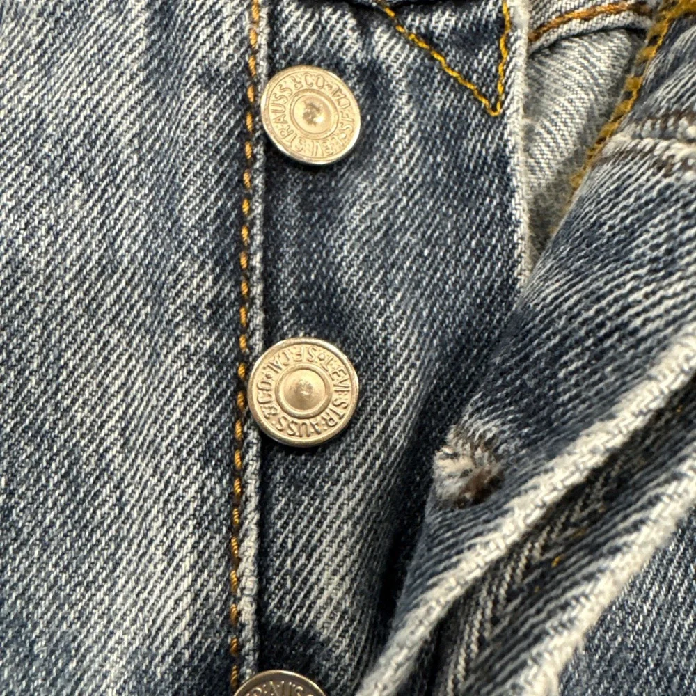Levi's Jeans Mens 36x30 Blue 501 Straight Leg Button Fly‎ Denim Work Distressed
